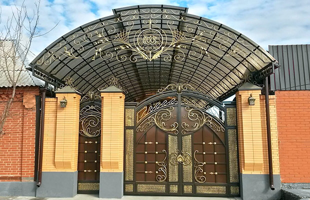 Купить или заказать ворота для дома с навесом - стильные и надежные решения для вашего участка в Скопине от 42175 руб | ВоротМастер-Скп